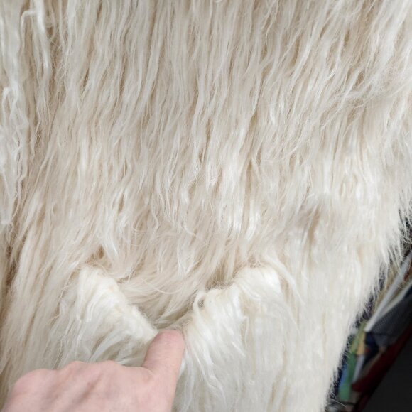 💥INSANELY BEAUTIFUL!💥Faux Curly Mongolian Lamb Fur Oversized Coat in Ivory - Picture 8 of 14